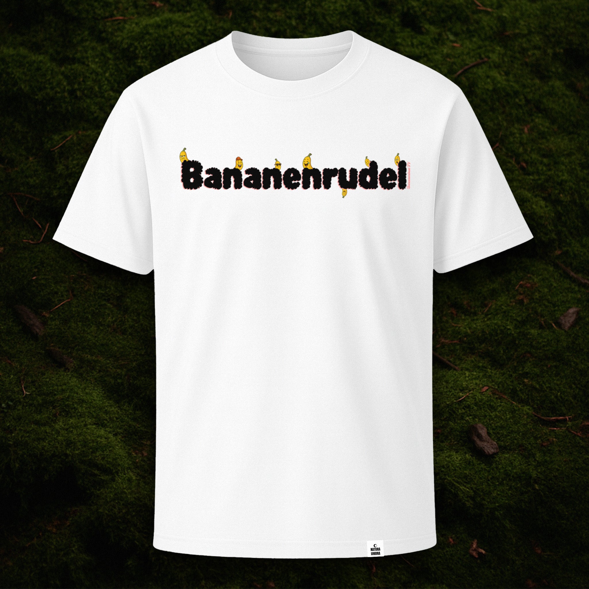 Ghost-Mockup des weißen Unisex T-Shirts „Bananenrudel“ von Natura Umbra – Stanley/Stella Creator 2.0 mit Frontprint.