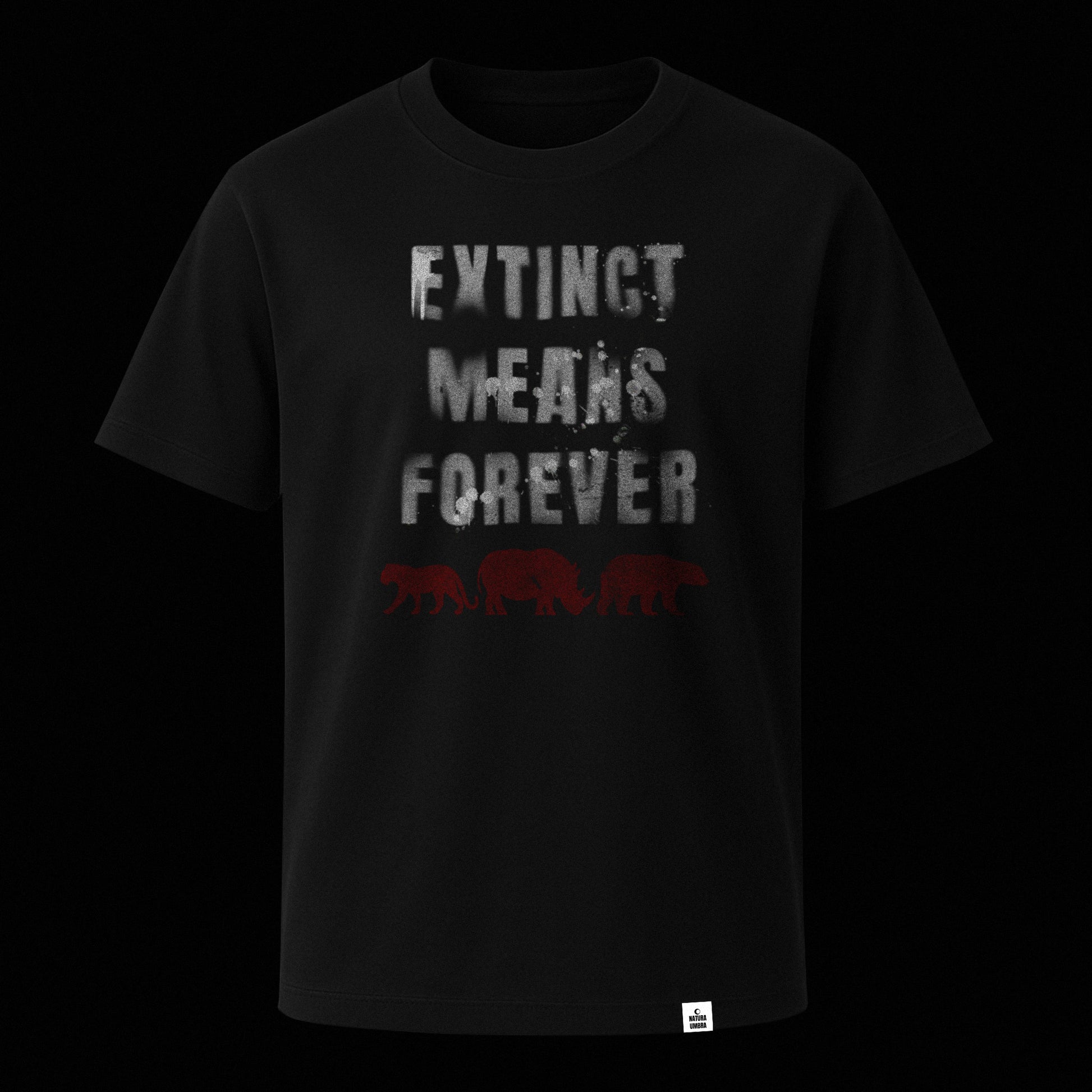 Nachhaltiges Unisex T-Shirt von Natura Umbra in Schwarz mit Frontprint „Extinct means Forever“ – Stanley/Stella Creator 2.0 als Ghost-Mockup.